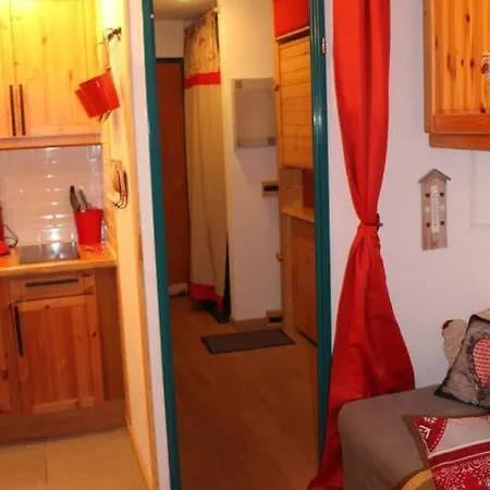 Studio Aux Pieds Des Pistes Apartman *
